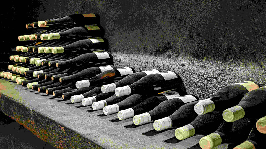 Artemis Karamolegos Winery – Tour & Tasting in Santorini