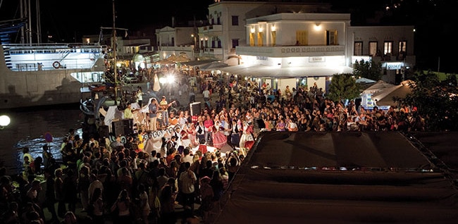 The festival of baked Raki in Amorgos - Gastronomy Tours The festival of baked Raki in Amorgos