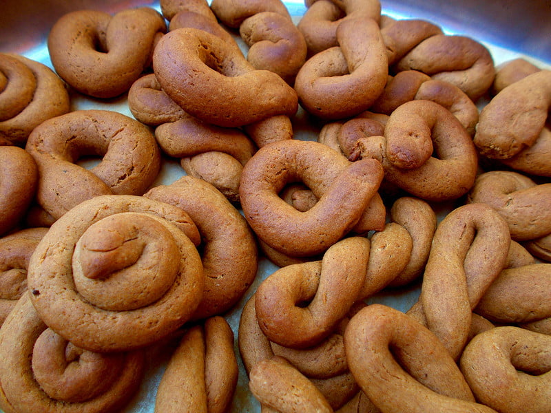 Moustokouloura - Gastronomy Tours Greek ‘Moustokouloura’