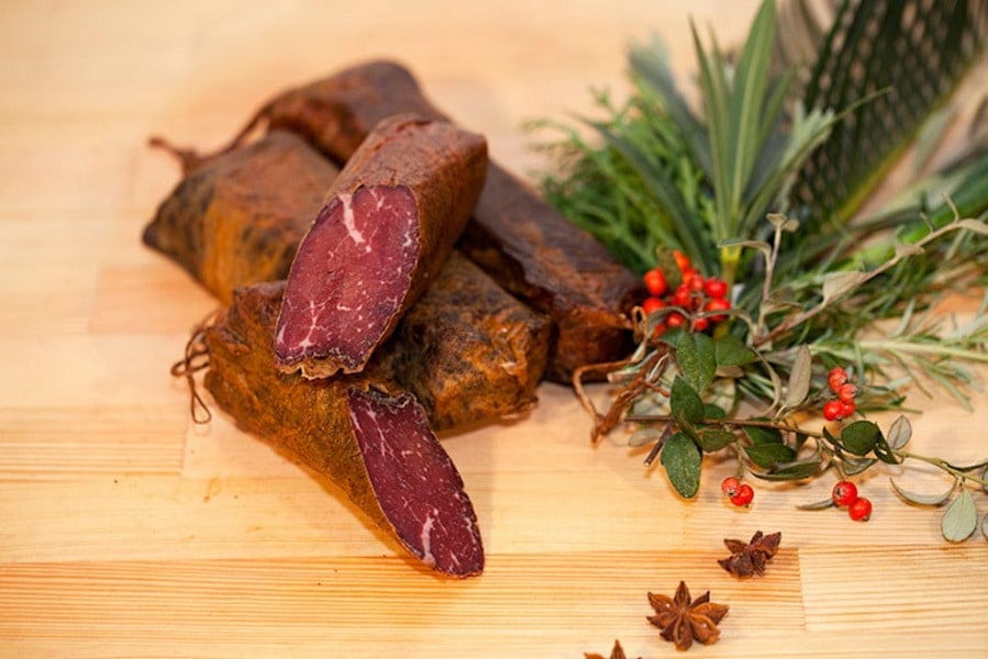 Nouboulo - Gastronomy Tours Greek ‘Nοubοulo’ is a cold cut made with pork fillet marinated in wine with spices and herbs Wrapped in the natural intestine