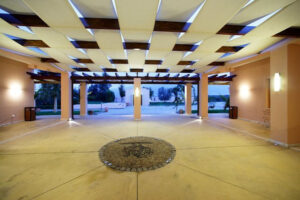 inside waiting room with columns at 'Domaine Hatzimichalis' winery