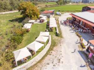 lVqyRJNo_20220911-farma-mousthenis-drone-.jpg