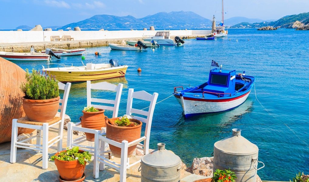 Τουρισμό: Ποια χώρα ψηφίζει Ελλάδα; - Gastronomy Tours shutterstock greek summer - Gastronomy Tours