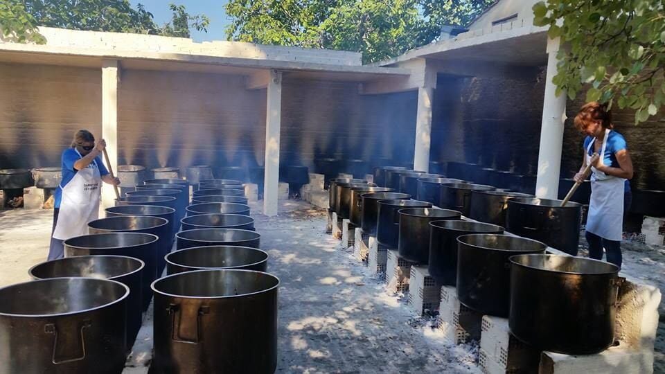 Euboea, Oxilithos Festival - Gastronomy Tours cauldrones heating the meal