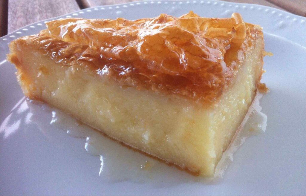 Greek Desserts - Gastronomy Tours Syntagi paradosiako galaktoboureko me simigdali 1 - Gastronomy Tours