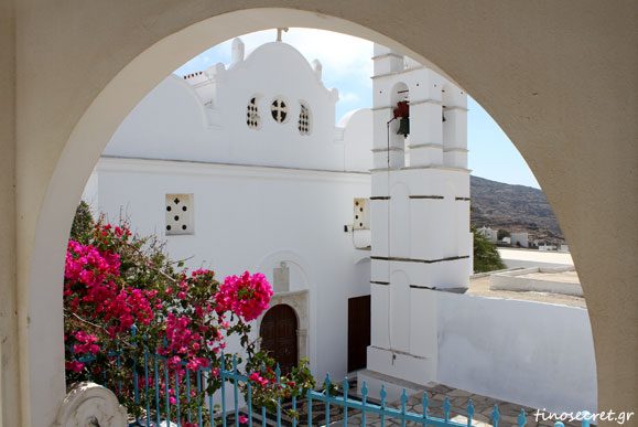 Tripotamos Tinos chorio xoria villages 03 579x387 1 - Gastronomy Tours