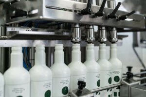 filling-bottles-with-olive-oil-1280x854.jpeg