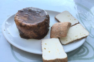 manoura gilomeni orig 1 - Gastronomy Tours