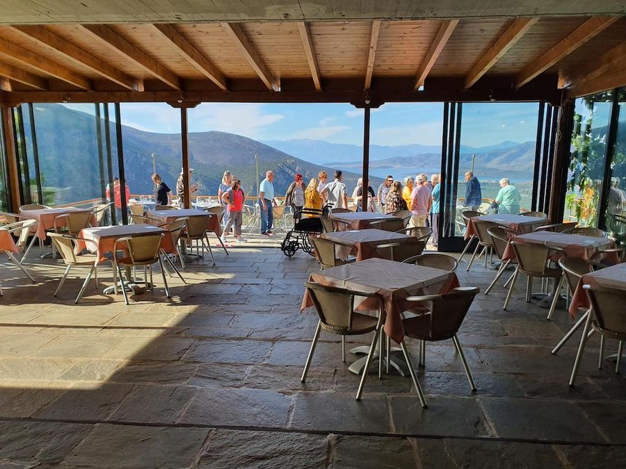 Tour, Olive Oil Tasting and Meal at Mer des Oliviers de Delphes