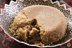 Halva Simigdalenios (semolina) - Gastronomy Tours shutterstock 147838322 Copy - Gastronomy Tours