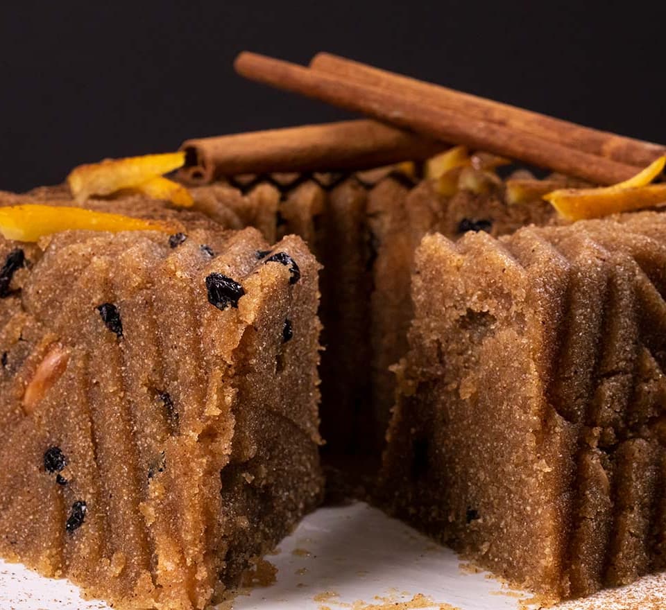 Halva Simigdalenios (semolina) - Gastronomy Tours Halvas simigdalenios